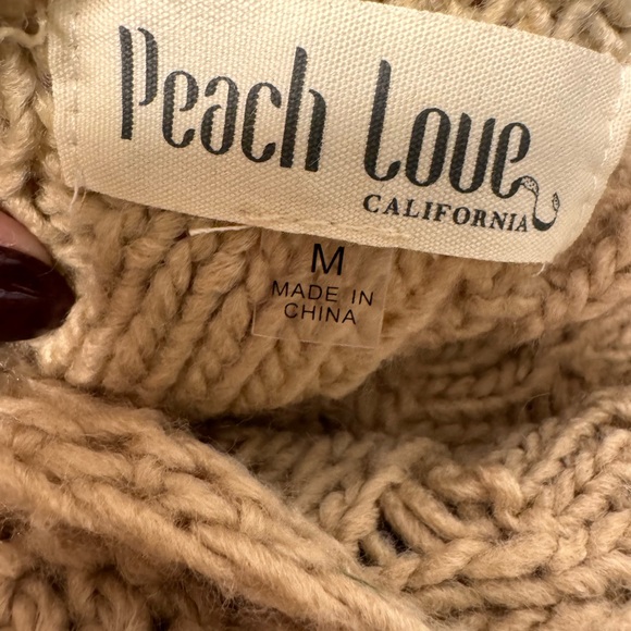Tan Mixed Cable Knit Open Shoulder Sweater Oversized Womans M - Picture 8 of 9